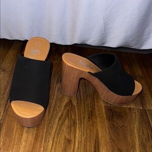 Stylish Black Platform Mules